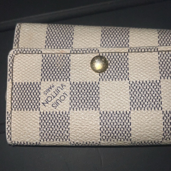 Authentic Louis Vuitton Damier Azur 6-Key Ring Holder CT0112 - Picture 7 of 12